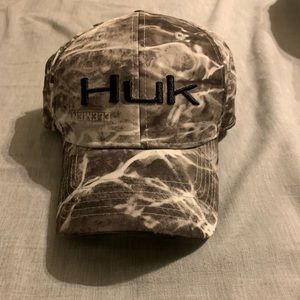 Men’s Huk silver water camouflage cap
